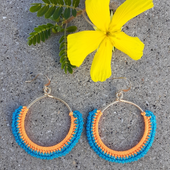 🛑SOLD Colorful Ombre Crochet Gold Hoop Earring - Picture 3 of 7
